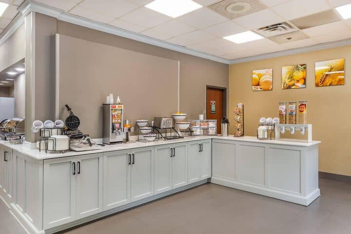 Breakfast area