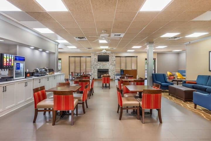 Breakfast area